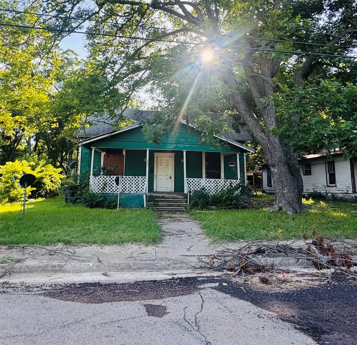 125 NE 11th Street, Paris, TX 75460 - #1
