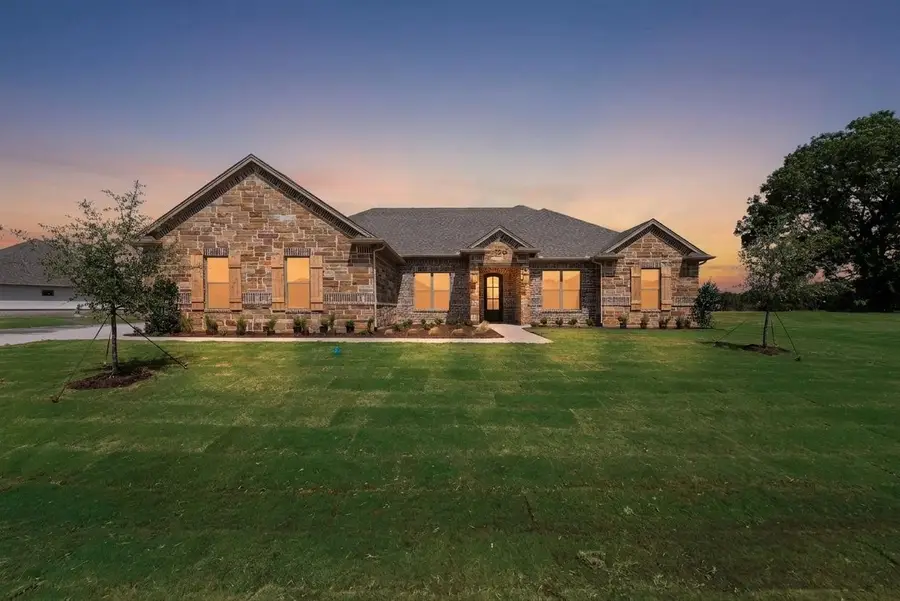 100 Eagle Court, Rainbow, TX 76077 - #2