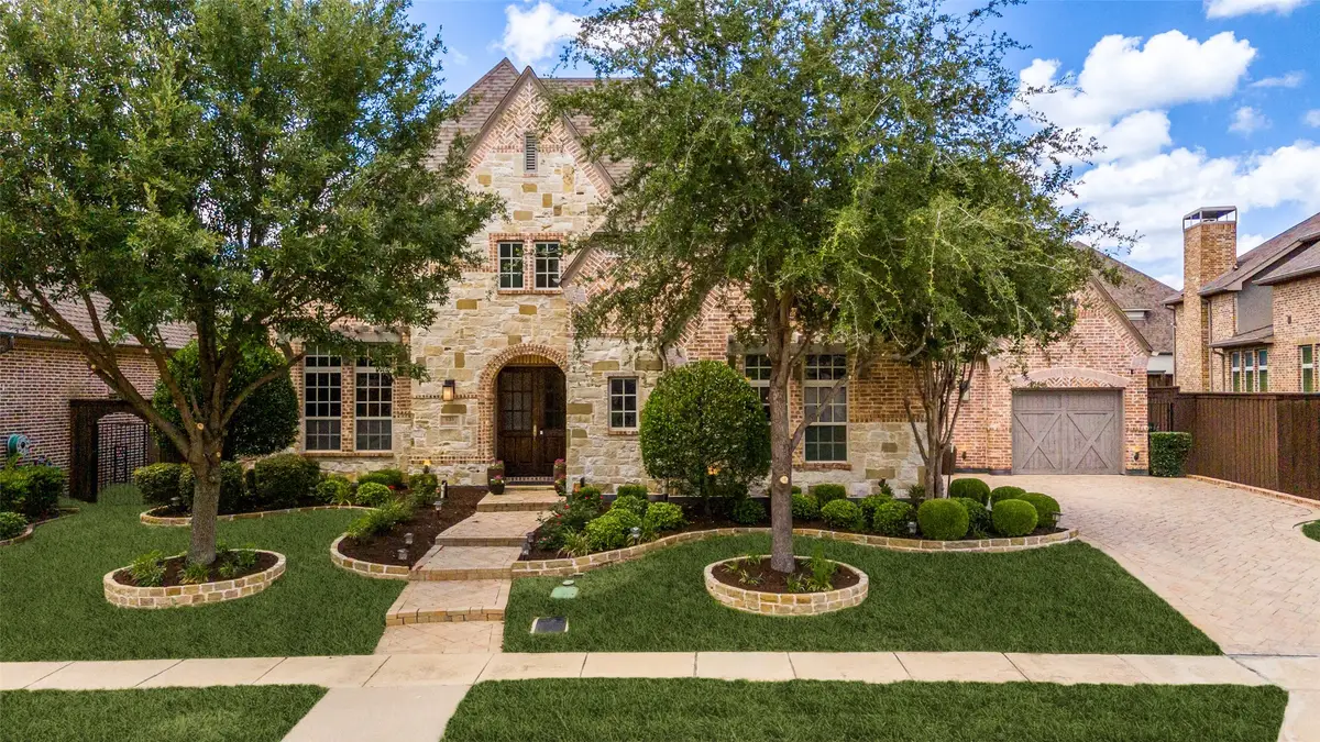 635 Fountainview Drive, Irving, TX 75039 - #1