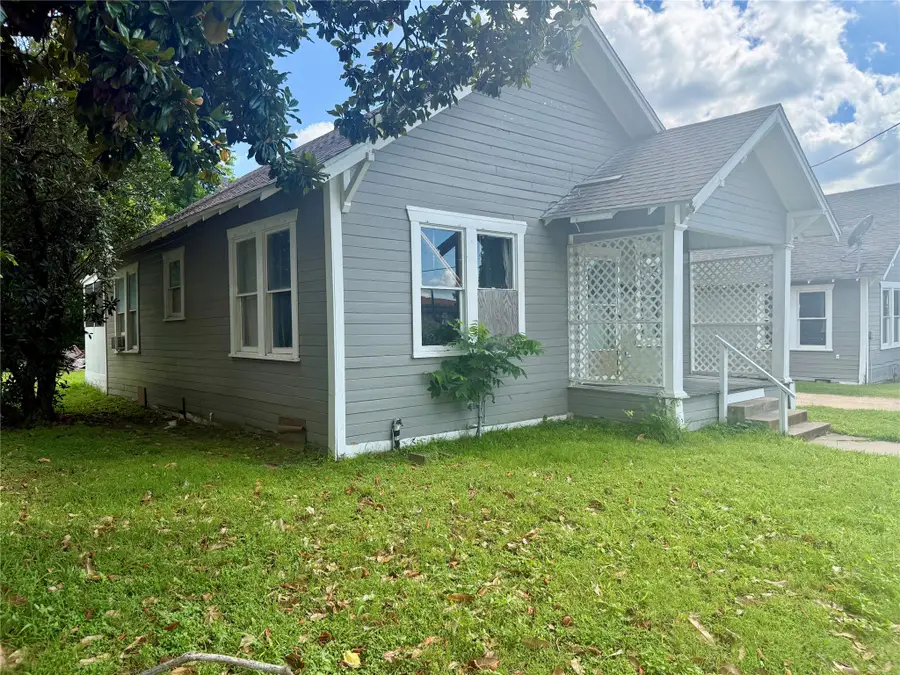 400 Live Oak Street, Marlin, TX 76661 - #3