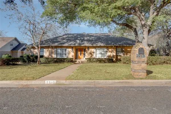 2213 Melissa Drive, Palestine, TX 75803