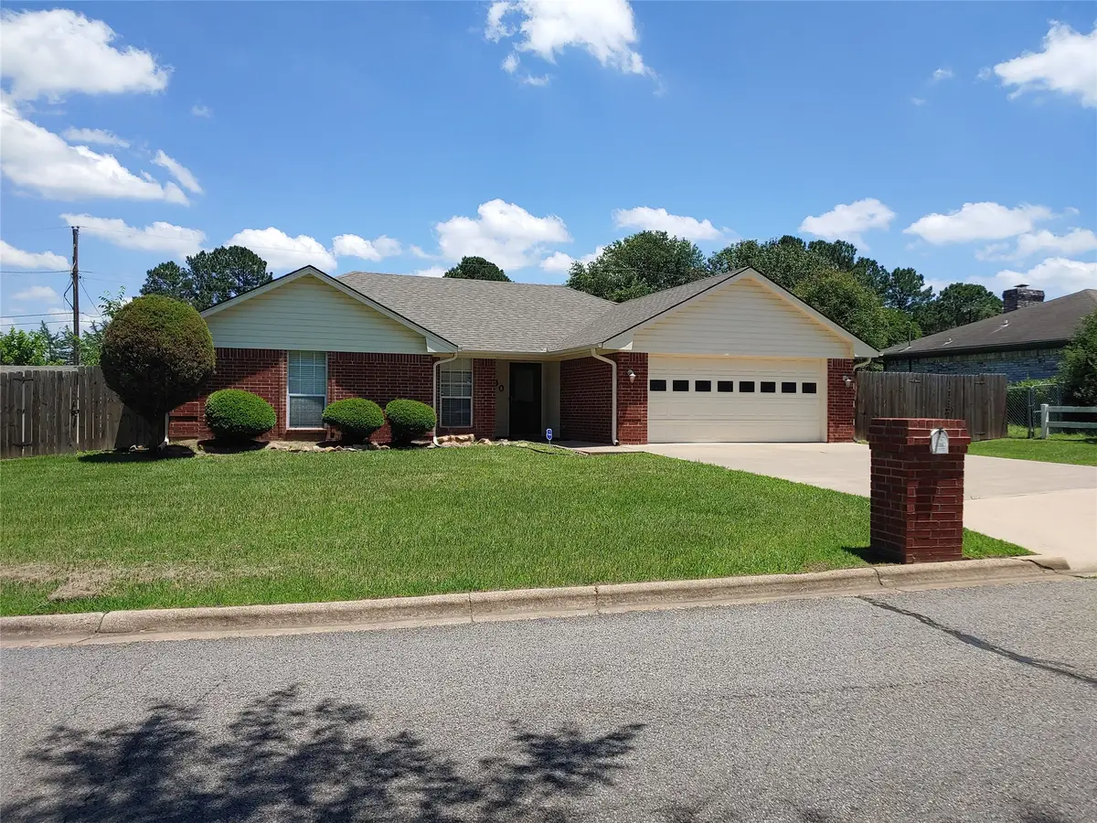 1360 NE 26th Street, Paris, TX 75460 - #1