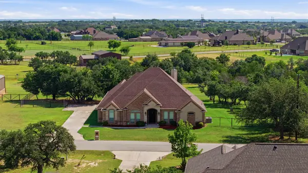 105 Woodlot Lane, Azle, TX 76020