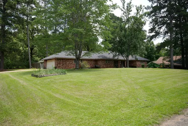 4049 Parkwood Drive, Shreveport, LA 71119
