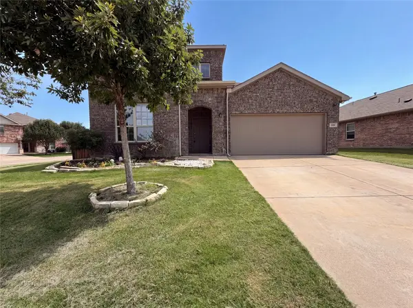 325 Pin Cushion Trail, Burleson, TX 76028