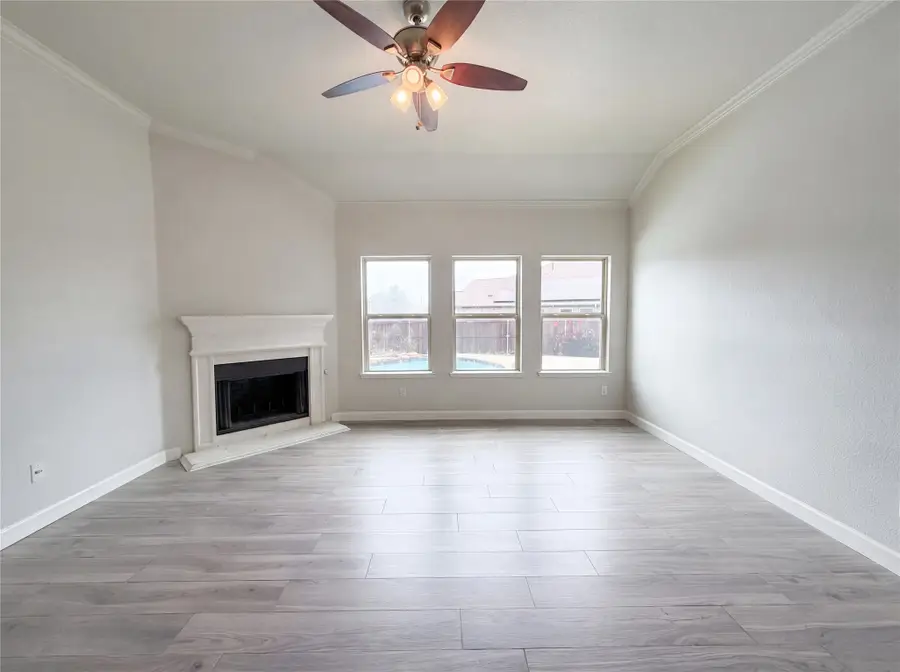 325 Pin Cushion Trail, Burleson, TX 76028 - #3