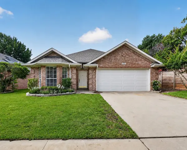 2212 Tiffany Glenn Court, Bedford, TX 76021