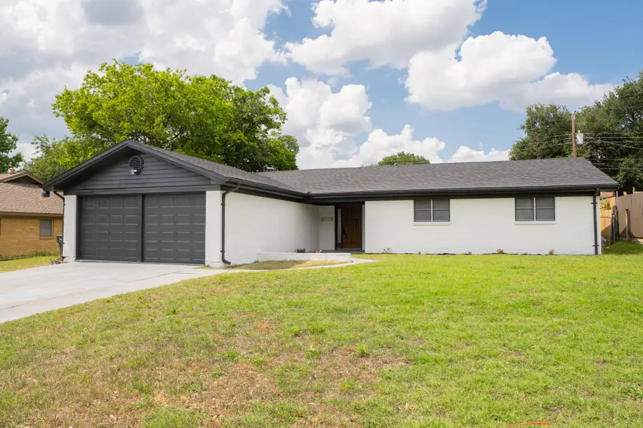 228 Hallbrook Drive, Fort Worth, TX 76134 - #2