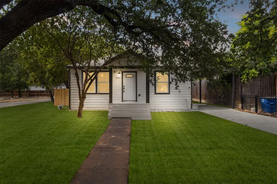 3203 Reynolds Avenue, Dallas, TX 75223 - #2