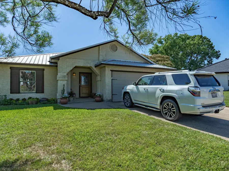2100 Whispering Wind Street, Fort Worth, TX 76108 - #2