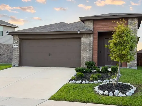 1085 Old Oaks Drive, Forney, TX 75126