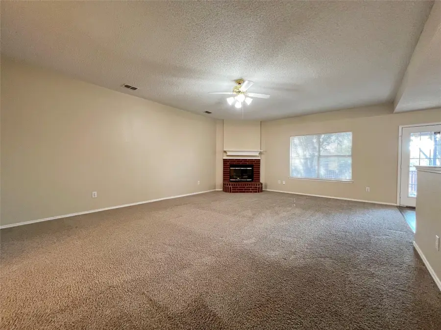 4021 Busch Gardens Drive, Fort Worth, TX 76123 - #3