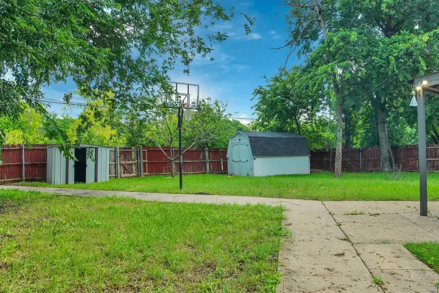 2007 E Park Row Drive, Arlington, TX 76010 - #2