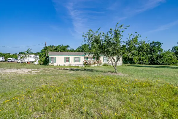 127 Lelon Lane, Springtown, TX 76082