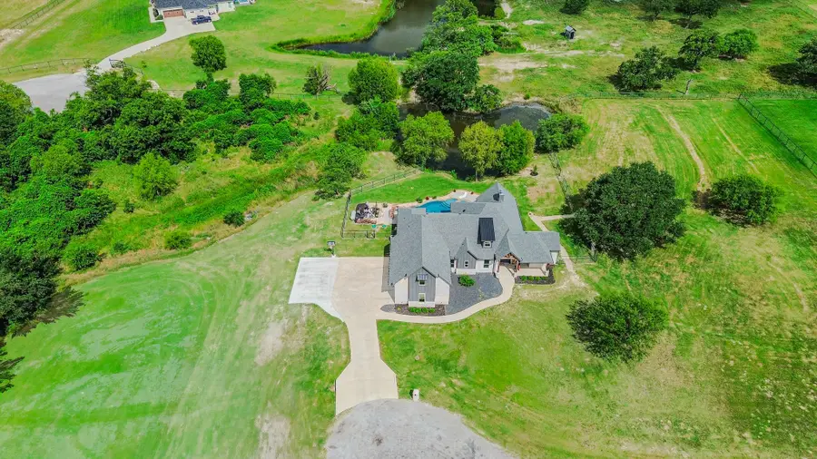 401 Spring Valley Road, Weatherford, TX 76087 - #2