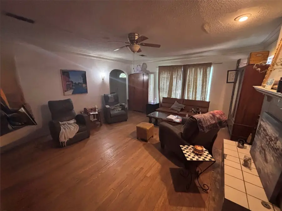 3024 Ruidosa Avenue, Dallas, TX 75228 - #3