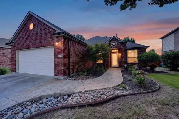 10318 Augusta Lane, Rowlett, TX 75089