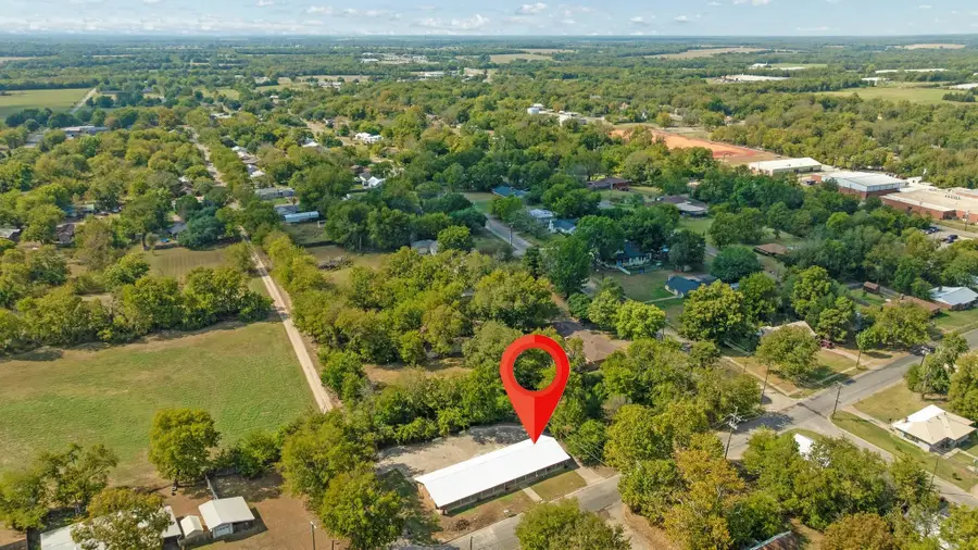 700 S Donoho Street #700, 702, 704, 706, 708, Clarksville, TX 75426 - #2
