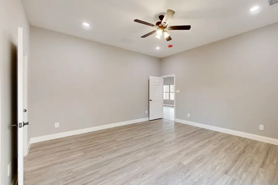 706 Poinsettia, Lancaster, TX 75146 - #3