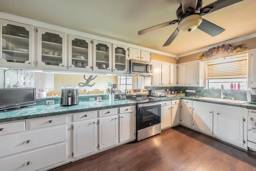 613 N Overlook Drive, Kerens, TX 75144 - #2