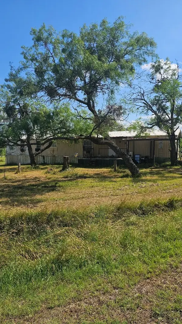 2001 Glen Oaks Drive, May, TX 76857