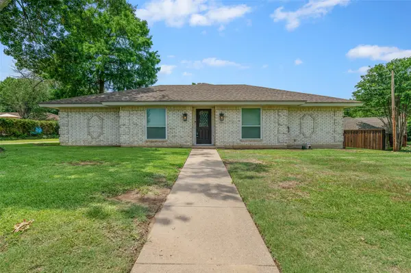 2005 Prince John Drive, Grand Prairie, TX 75050