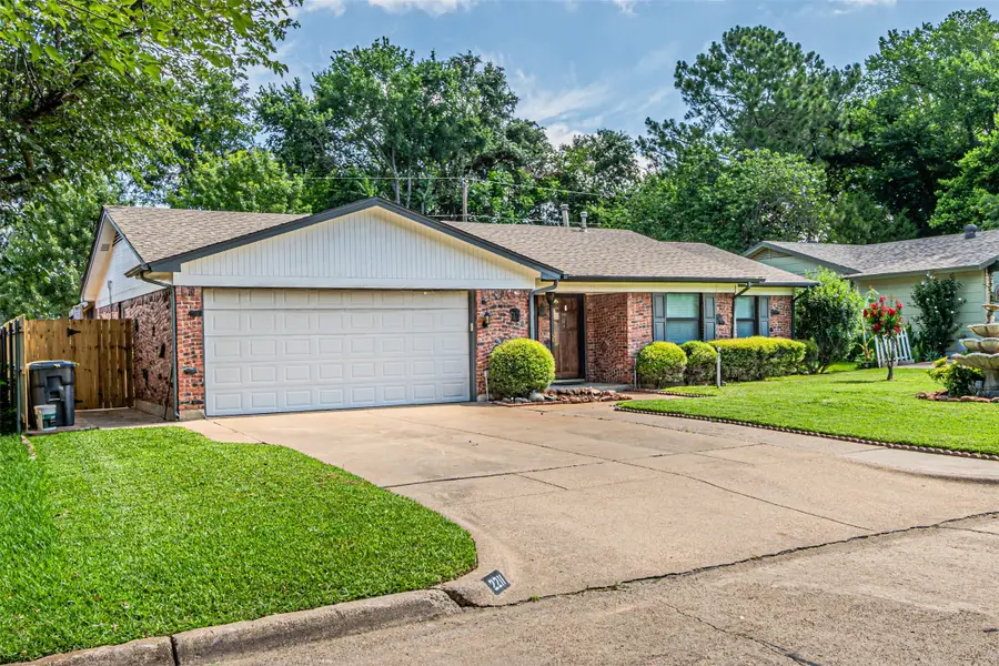2211 Clover Park Drive, Arlington, TX 76013 - #2