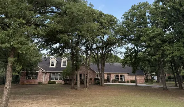 915 Skyline Drive, Argyle, TX 76226