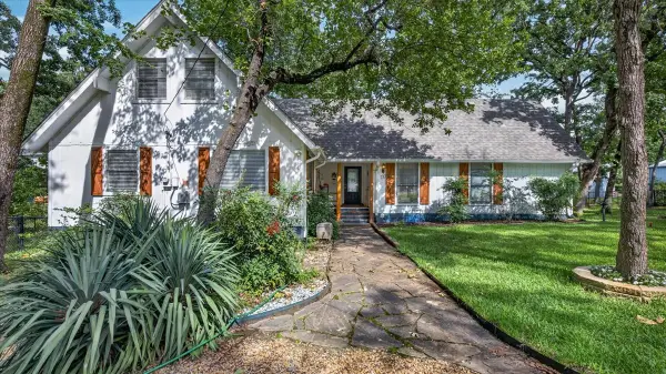 110 Punto Pescader Street, Gun Barrel City, TX 75156