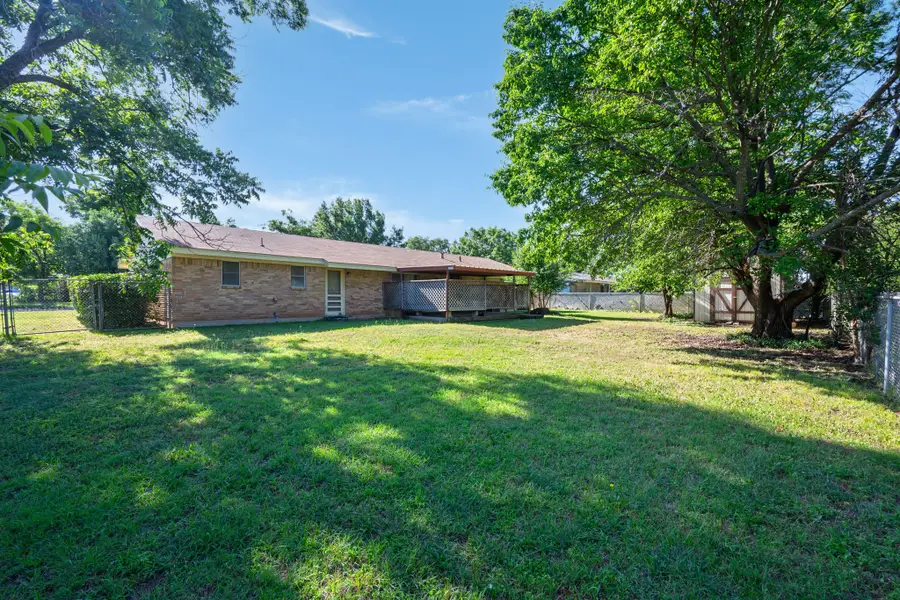 1700 SE 23rd Avenue, Mineral Wells, TX 76067 - #3