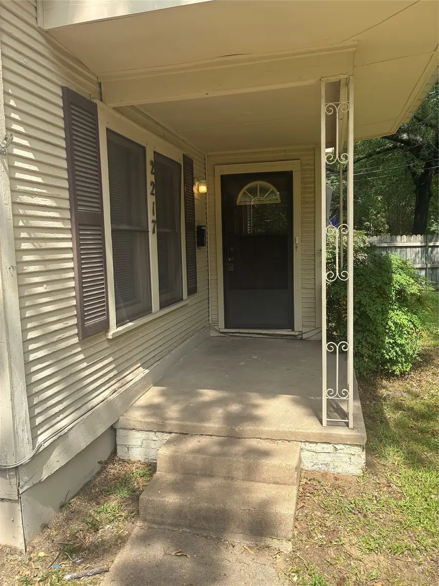 2217 Simpson Street, Paris, TX 75460 - #2