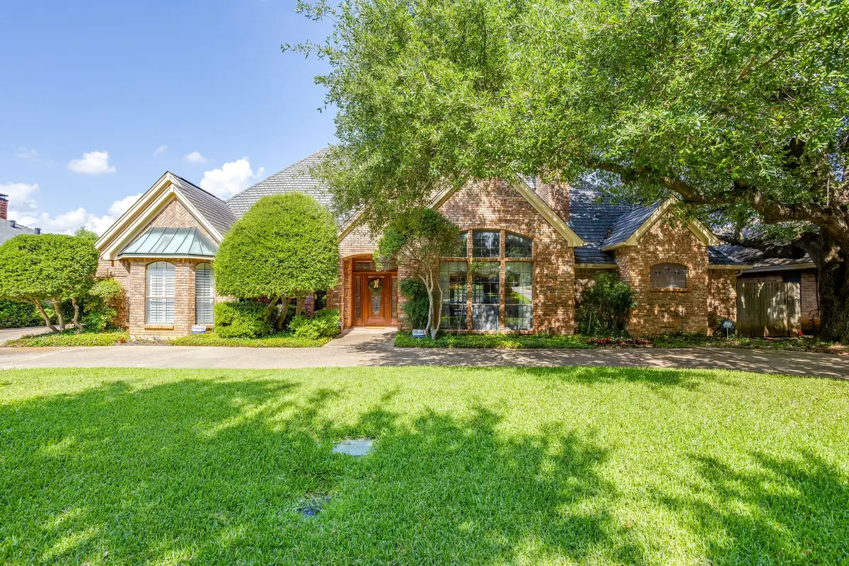 2006 Lake Country Drive, Arlington, TX 76012 - #1