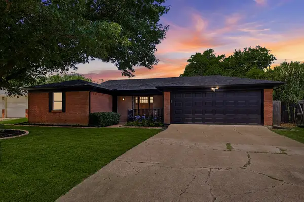 1113 Norwood Drive, Hurst, TX 76053