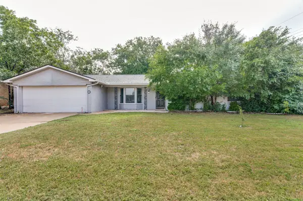 1904 Old Kirk Road, Bedford, TX 76022