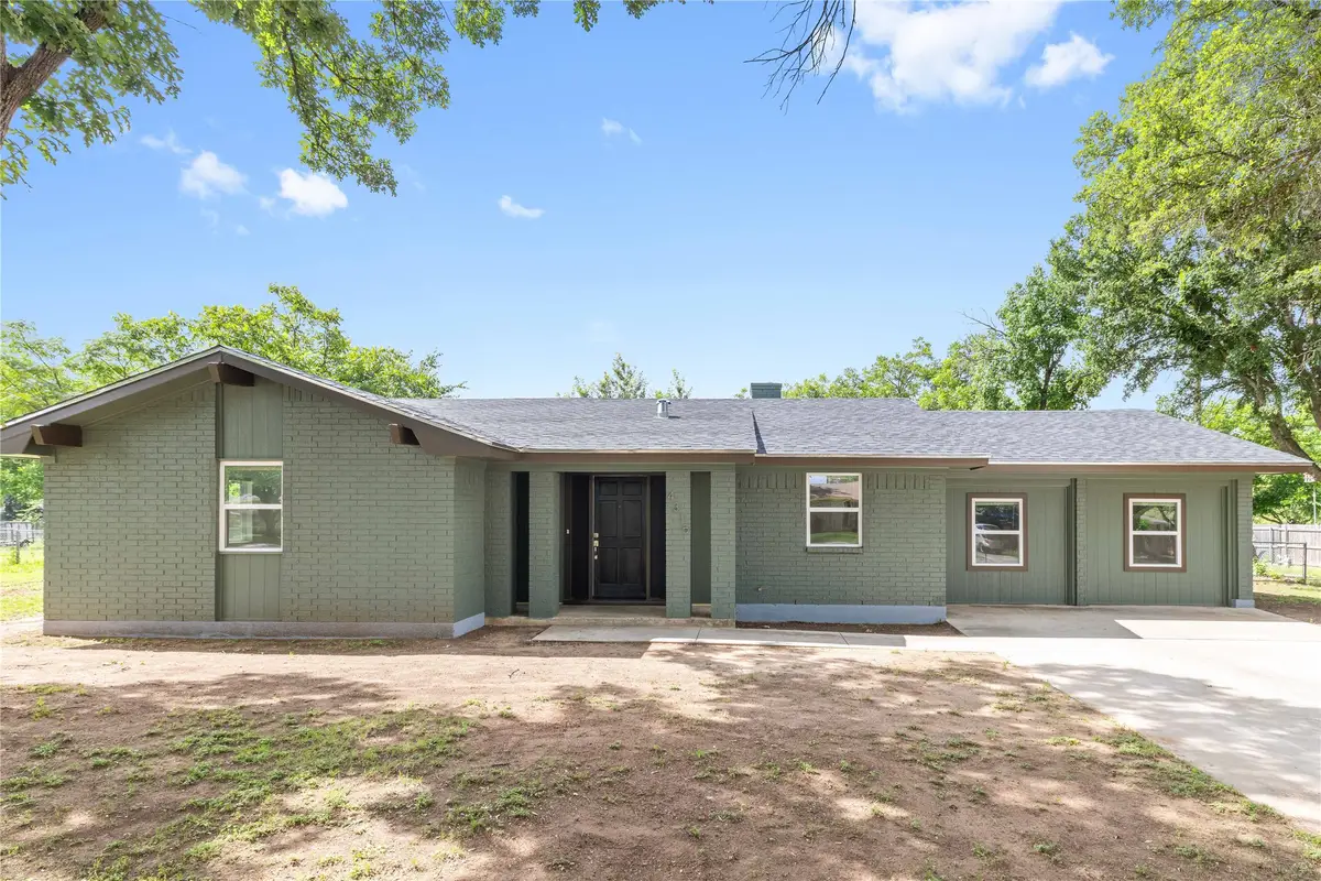 4315 Woodland Park Drive, Brownwood, TX 76801 - #1