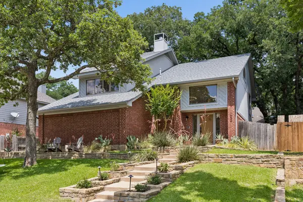 1024 S Aspenwood Drive, Grapevine, TX 76051