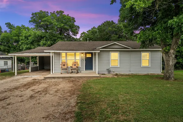 911 S Main Street, West, TX 76691