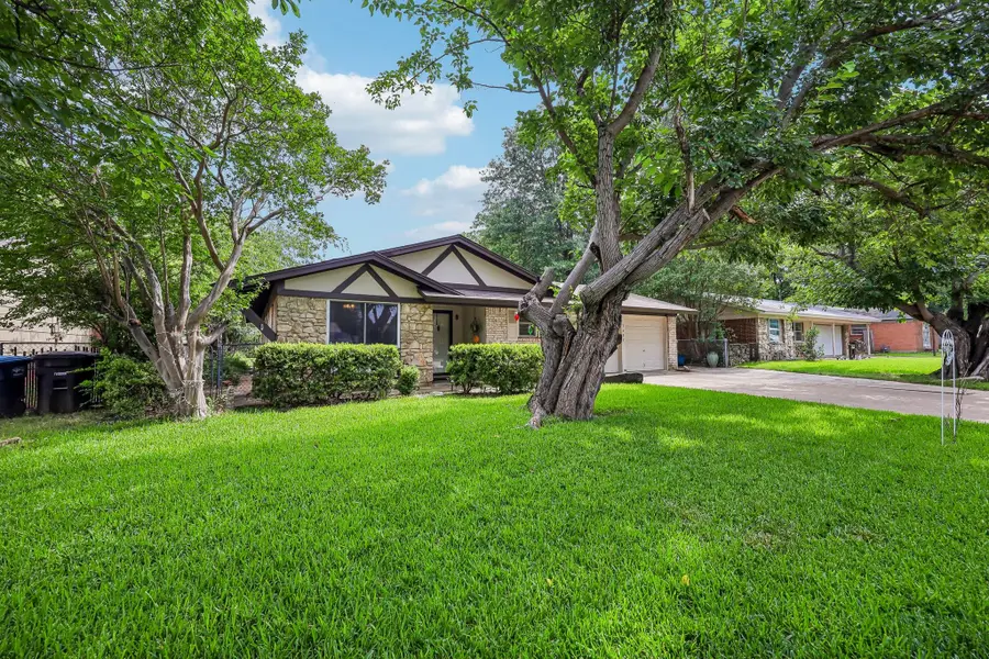 7452 Meadowcrest Drive, Fort Worth, TX 76112 - #2