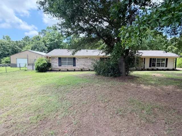 300 Pine Street, Ore City, TX 75683 - #2