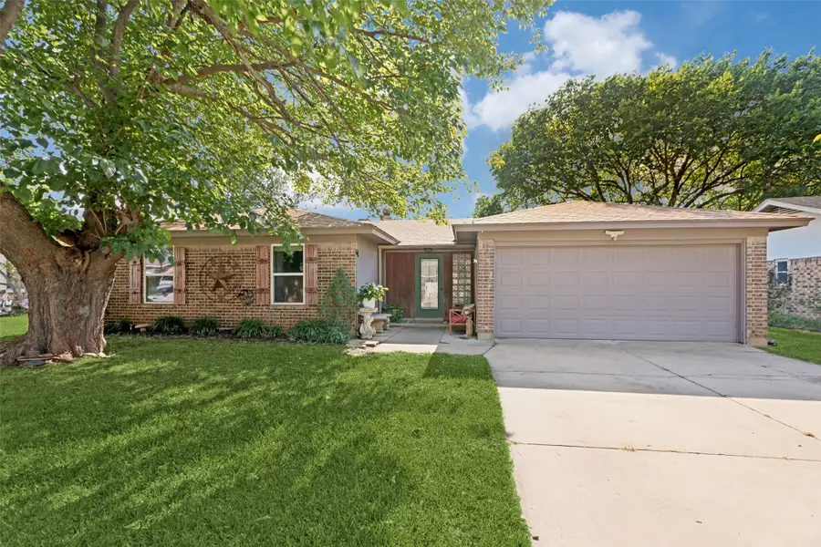 217 N Heights Drive, Crowley, TX 76036 - #2