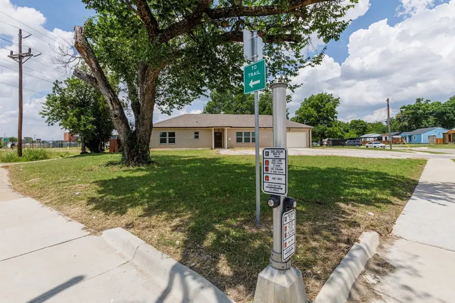 3083 Sunnyvale Street, Dallas, TX 75216 - #2