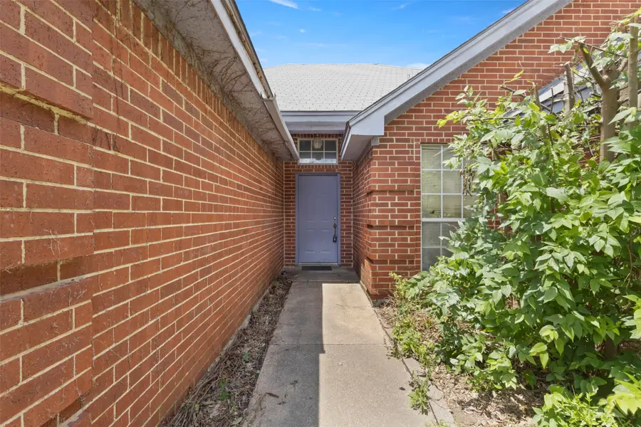 6801 Hadley Drive, North Richland Hills, TX 76182 - #3