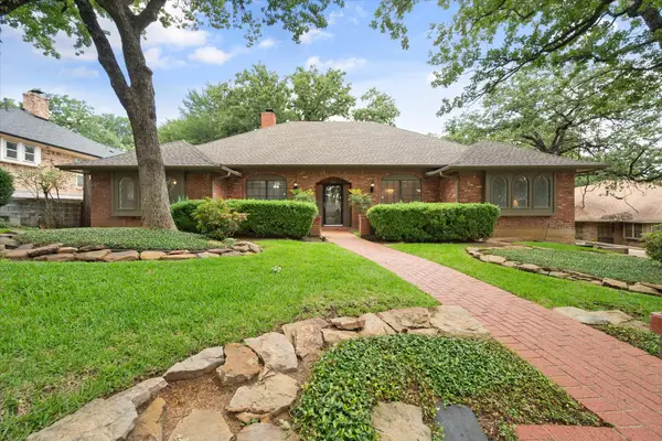 4003 Manorwood Court, Arlington, TX 76016