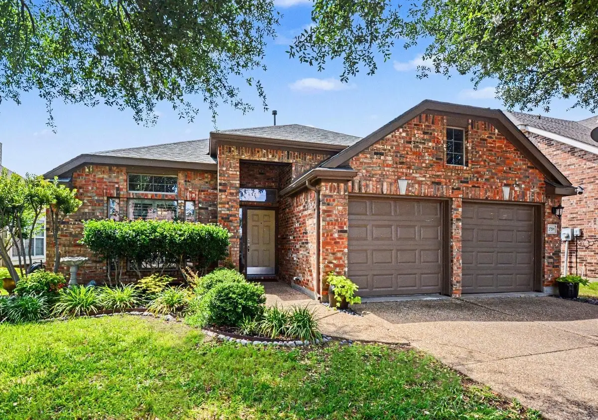 2759 Waterway Drive, Grand Prairie, TX 75054 - #1