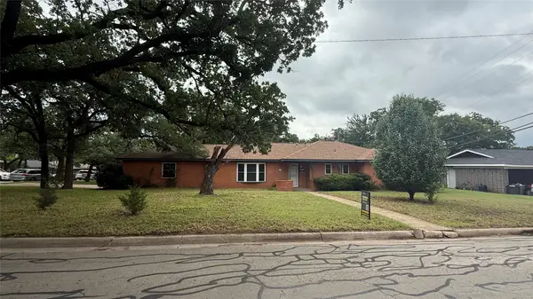 407 Dunaway Drive, Euless, TX 76040