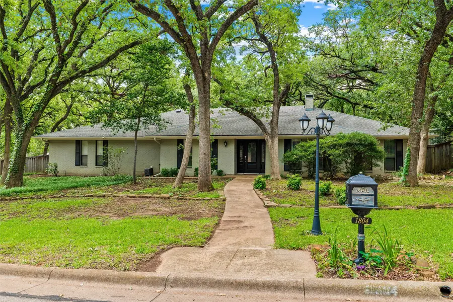 1804 Hillvalley Drive, Arlington, TX 76013 - #2