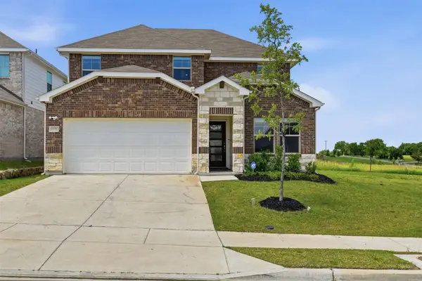 2275 Cliff Springs Drive, Forney, TX 75126