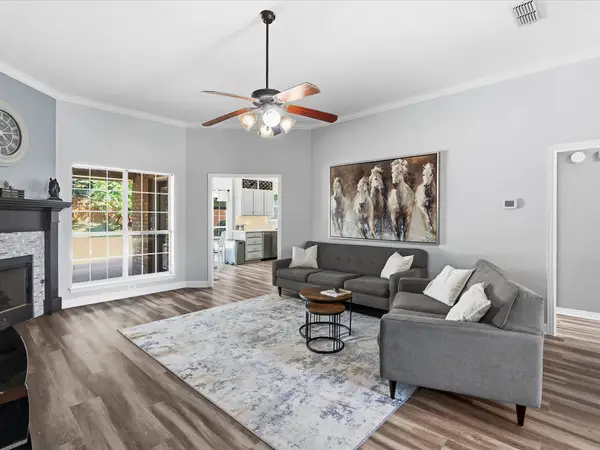 202 Linda Street, Aubrey, TX 76227