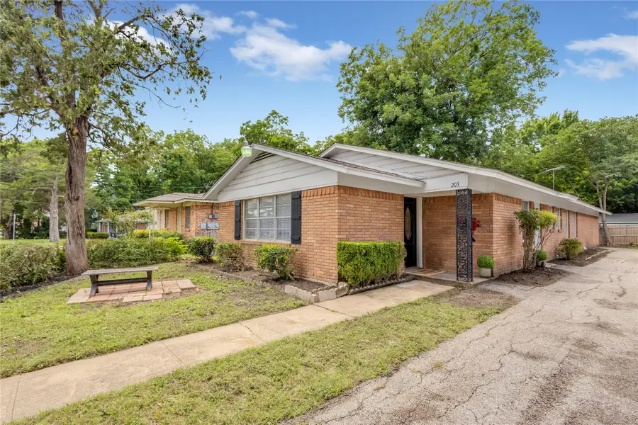 203 Brown Street, Waxahachie, TX 75165 - #2