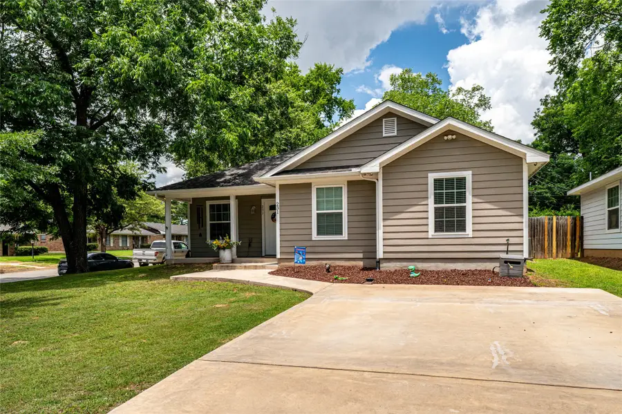 231 W Murray Street, Denison, TX 75020 - #2